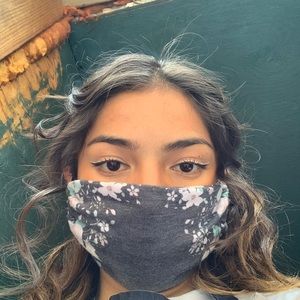 Meet your Posher, Mya